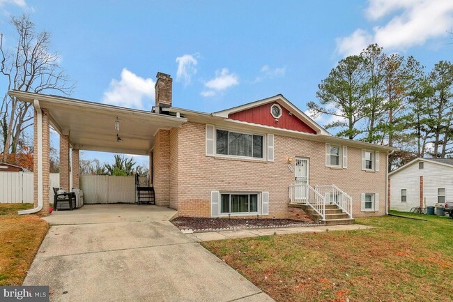 Building Photo - 6912 Eilerson St