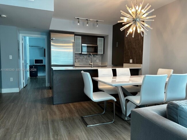 Building Photo - 500 Brickell Ave