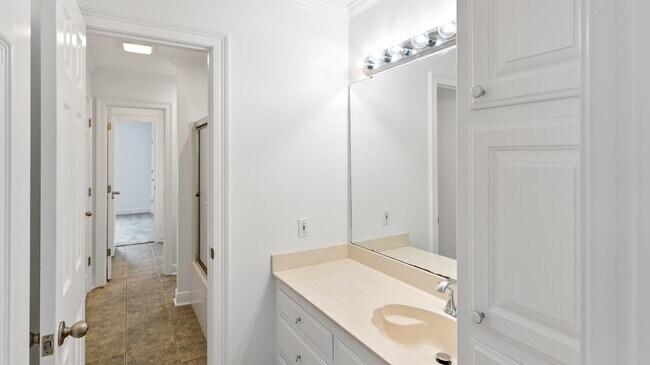 Building Photo - 4161 Emily Dr