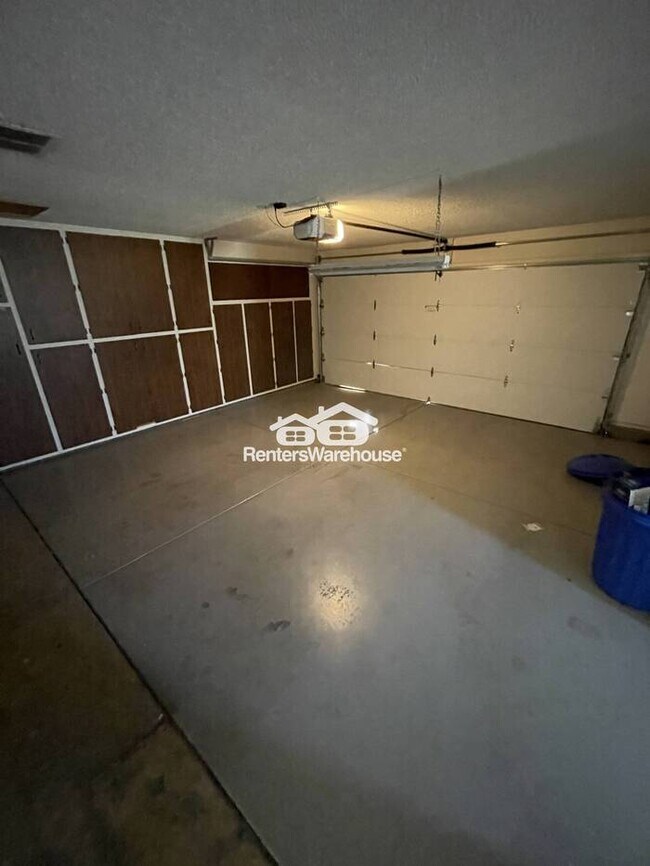 Building Photo - Your New Home, Clean and Bright 3Bd 2Ba fo...