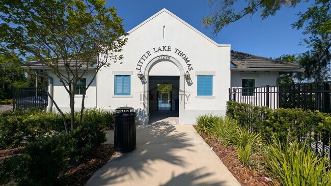 Building Photo - 6049 Shiner St