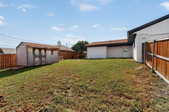 Building Photo - 1407 El Camino Cir