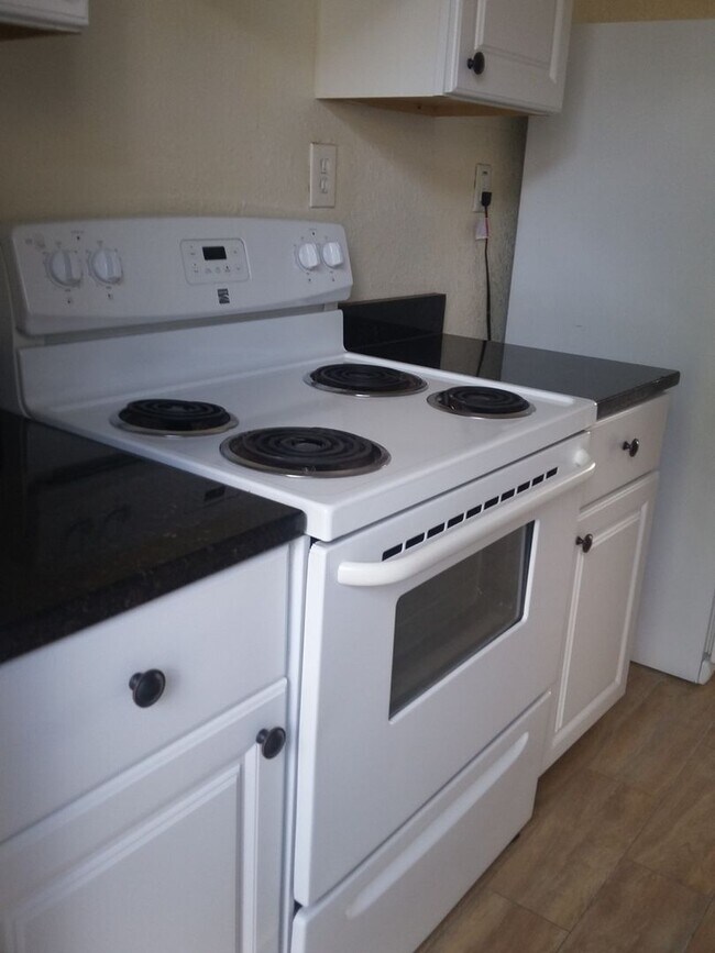 Building Photo - 1710 S Washington Ave