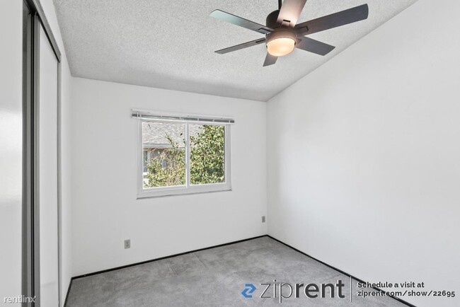 Building Photo - 2 br, 2 bath Condo - 516 Shadowgraph Drive...