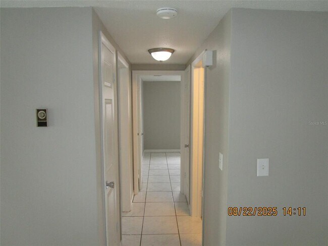 Building Photo - 1155 Royalwood Dr