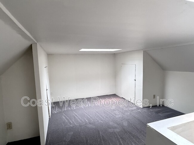 Building Photo - 3761 Herman Ave