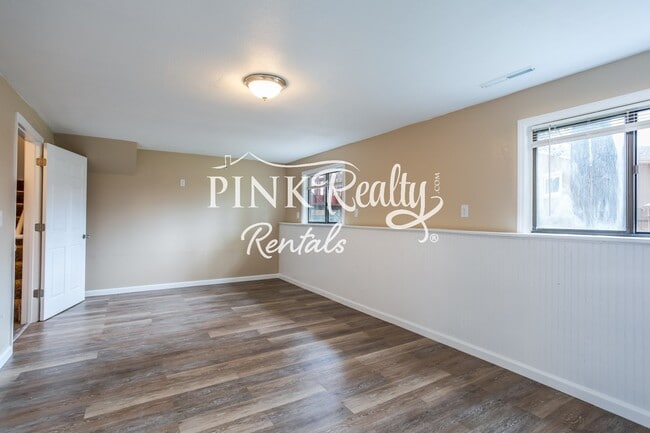 Building Photo - 8274 Caravel Dr