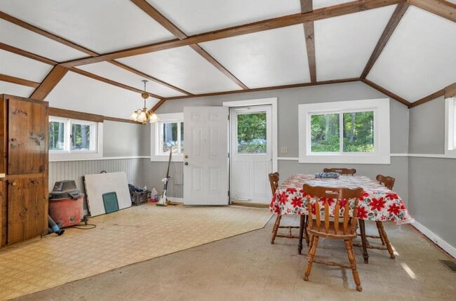 Building Photo - 7 Roberts Cove Rd