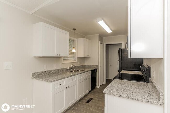 Building Photo - 8222 Strawberry Pt, Charlotte, NC 28215