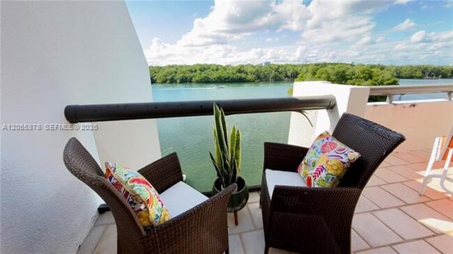 Building Photo - 456 Poinciana Island Dr