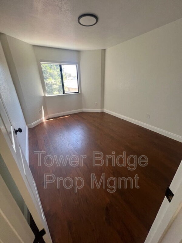 Building Photo - 2247 Atrisco Cir