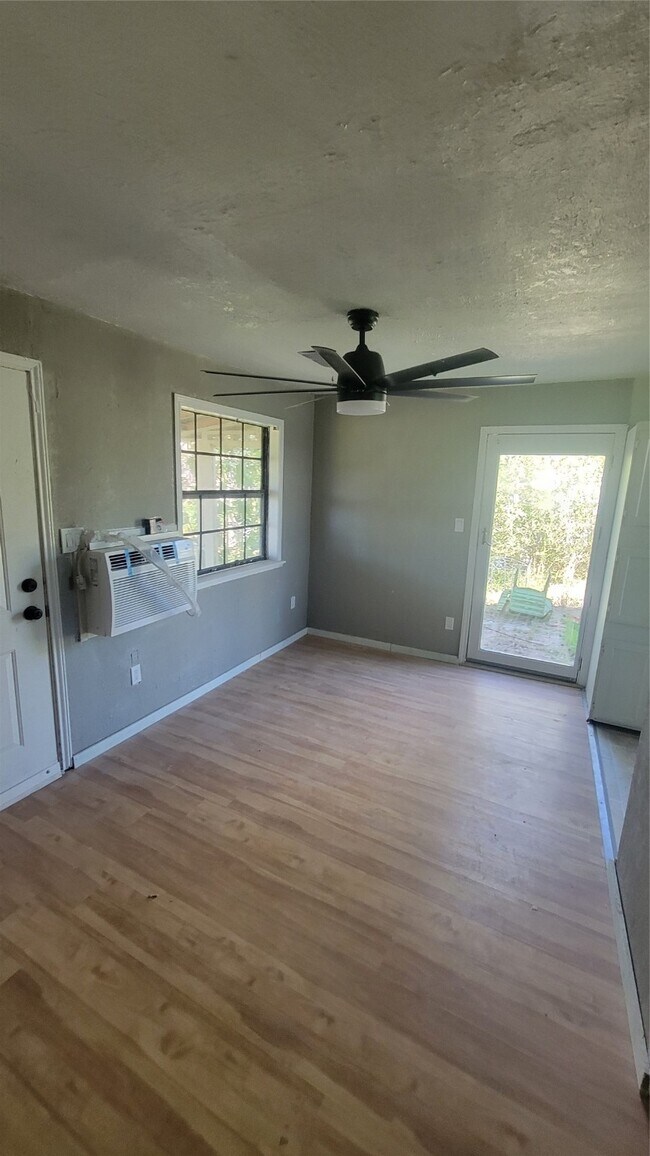 Building Photo - 12018 Sandpiper Rd