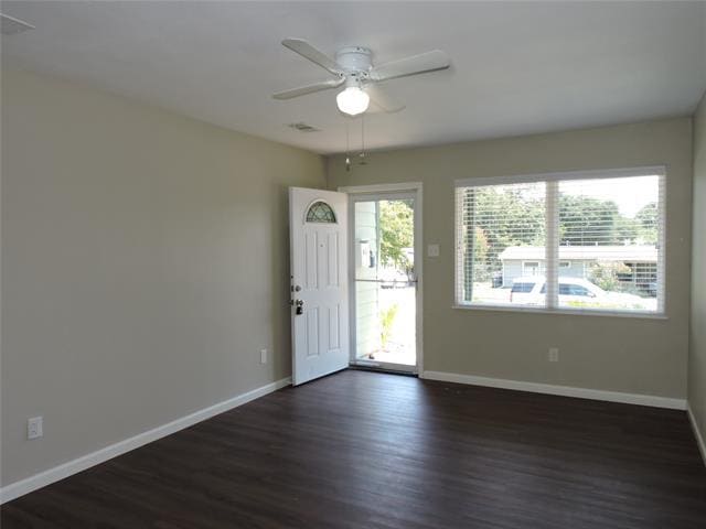 Building Photo - 11927 Hoblitzelle Dr