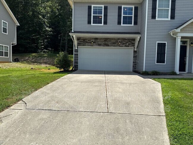 Building Photo - 613 Oak Forest Lane