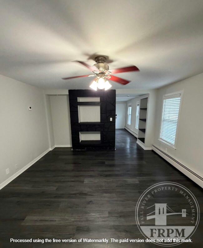 Building Photo - 64 Walnut St