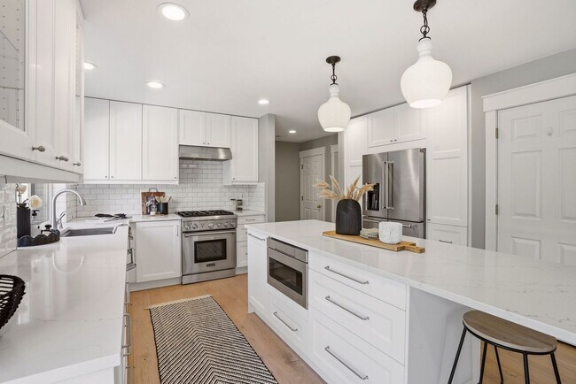 Building Photo - 3812 E Terra Ct