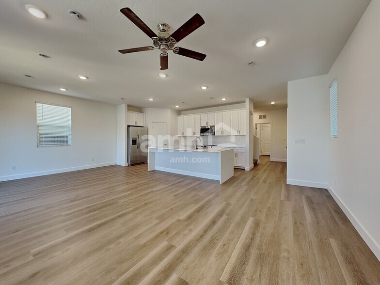 Building Photo - 9236 River Owl Ct