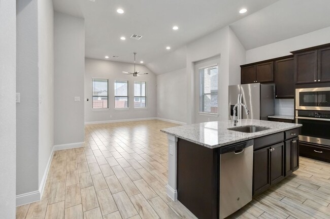 Building Photo - Beautiful 3-bed, 2-bath home for lease in ...