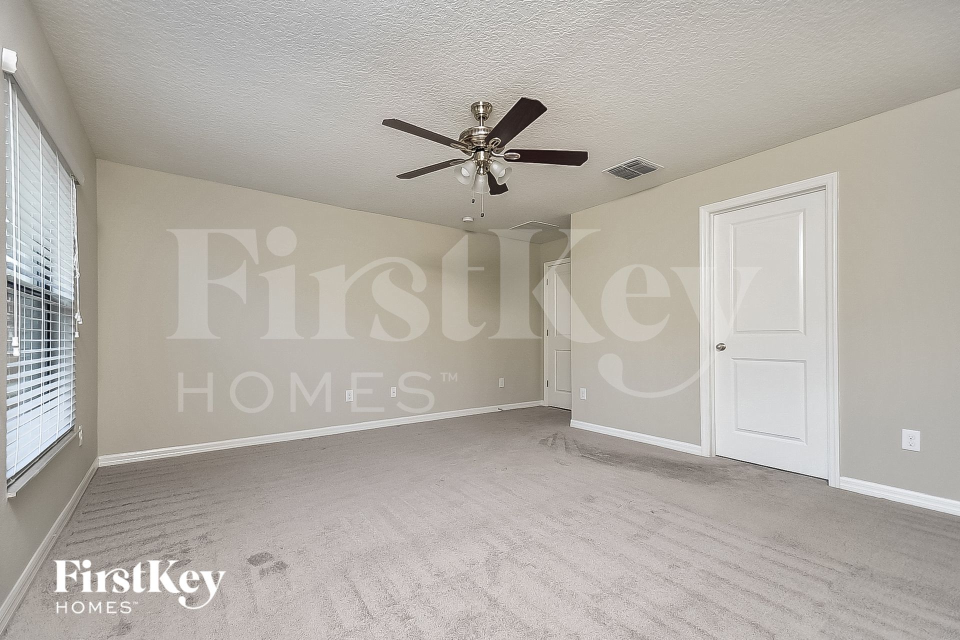 Building Photo - 9725 Sage Creek Dr