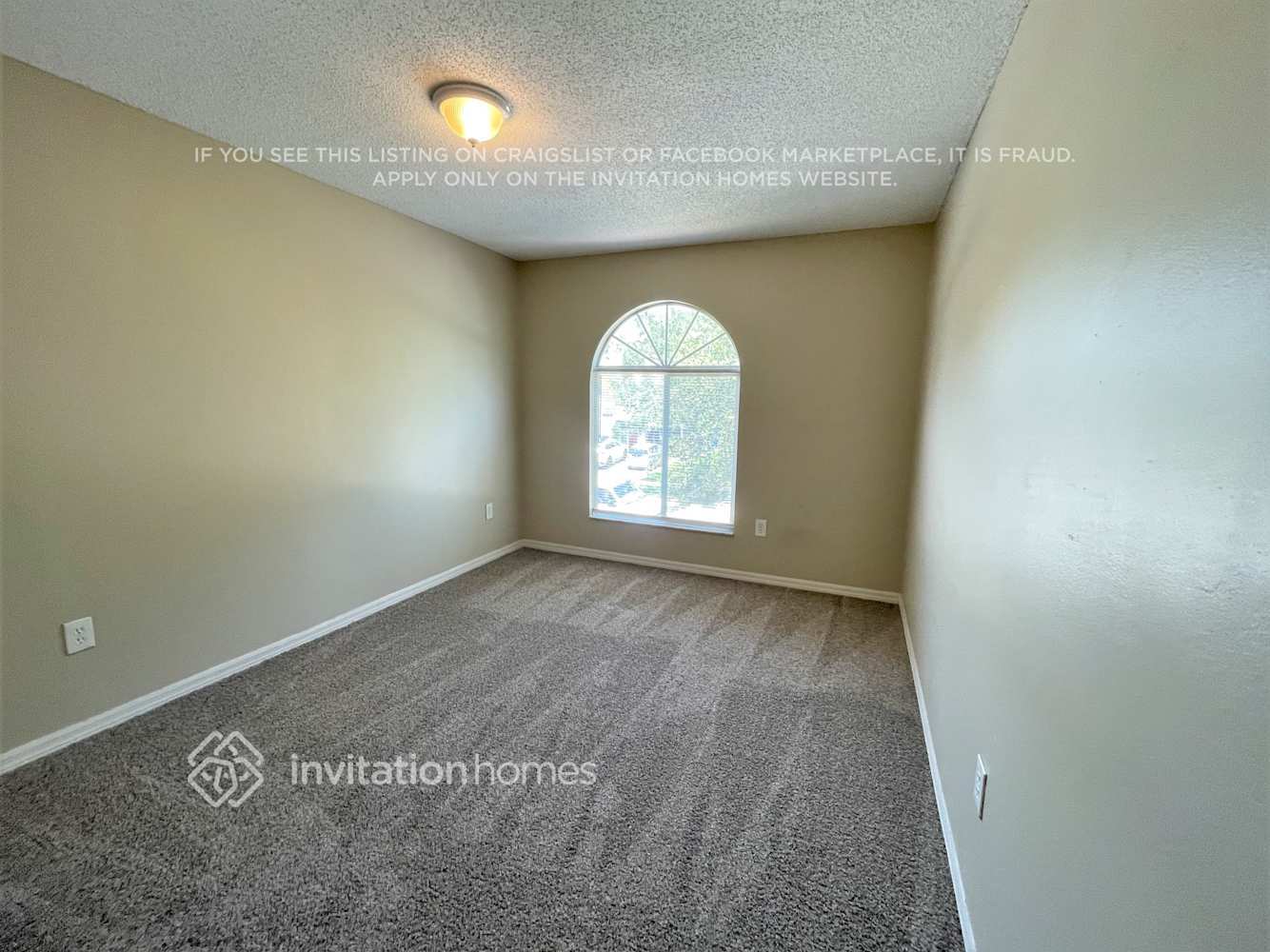 Building Photo - 733 Burlwood St