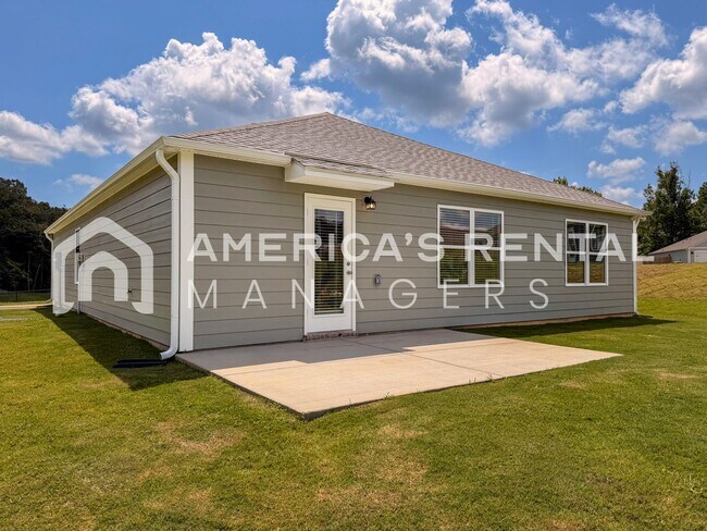 Building Photo - 305 Pne Rdg Dr