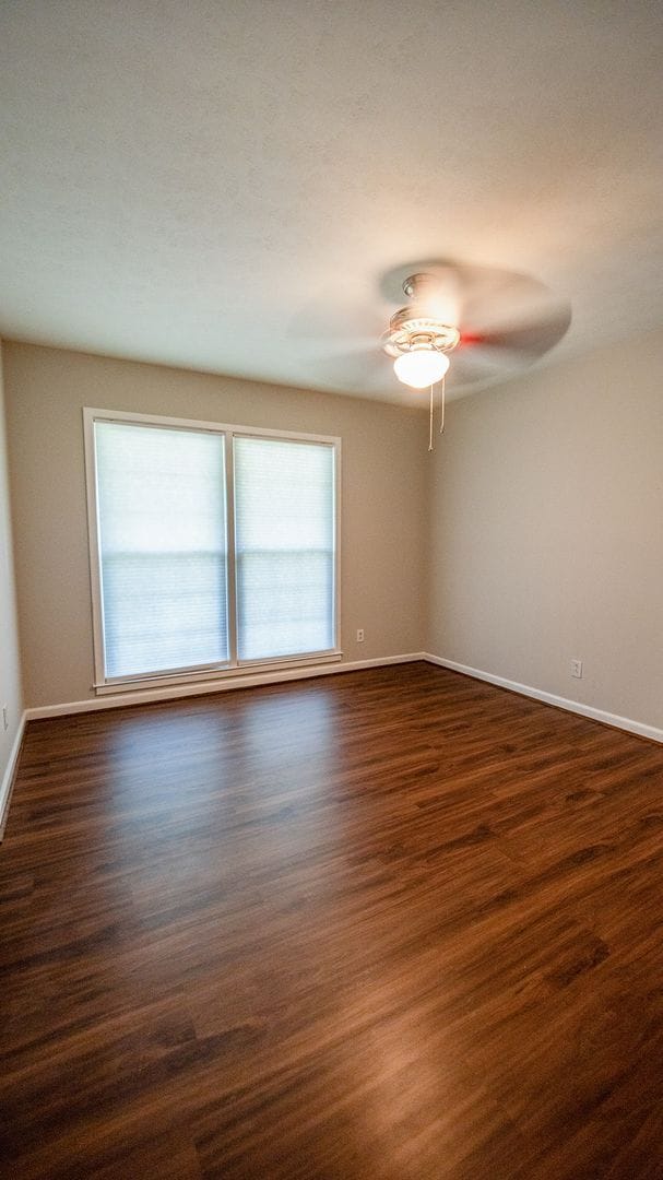 Building Photo - Beautiful home available today!