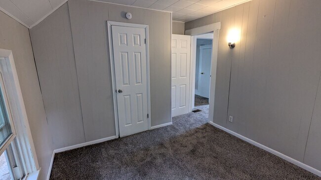 Building Photo - Newly renovated two-bedroom, one-bath home in Canton