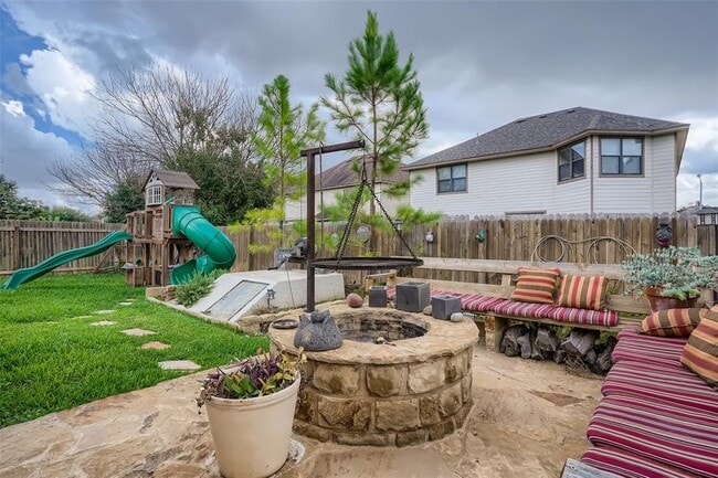 Building Photo - 1639 Bayland St