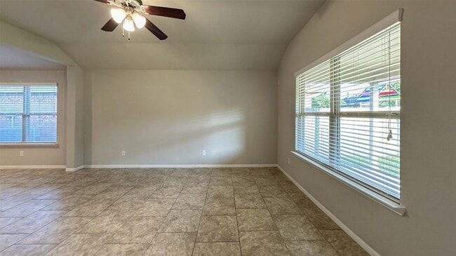 Building Photo - 29238 Dunns Creek Ct