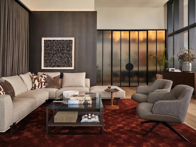 Building Photo - 610 Davis St