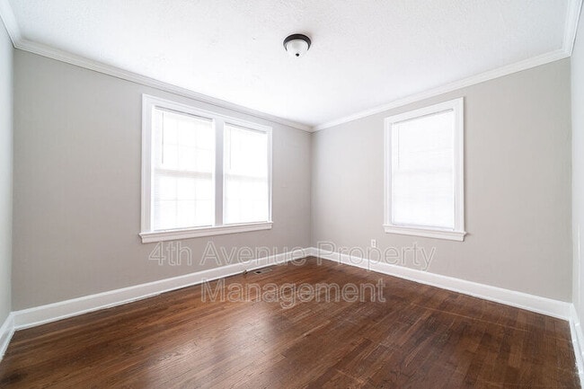 Building Photo - 65 W Shadburn Ave