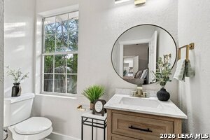 Building Photo - 1119 W Huisache Ave