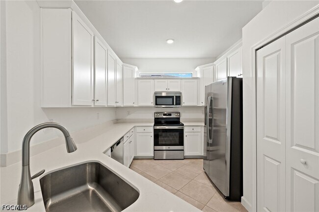 Building Photo - 9077 Leatherwood Loop