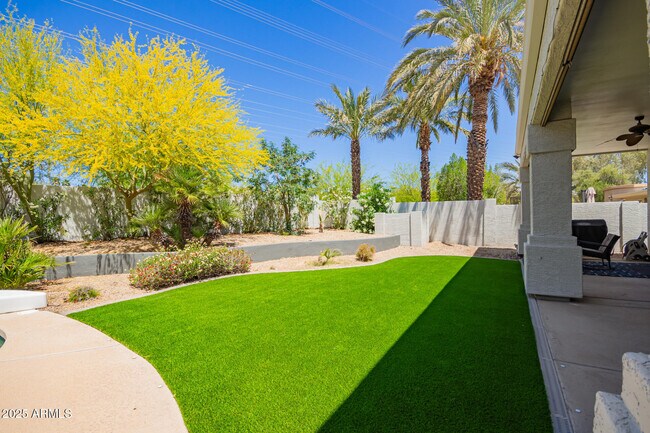 Building Photo - 10230 E Cochise Dr