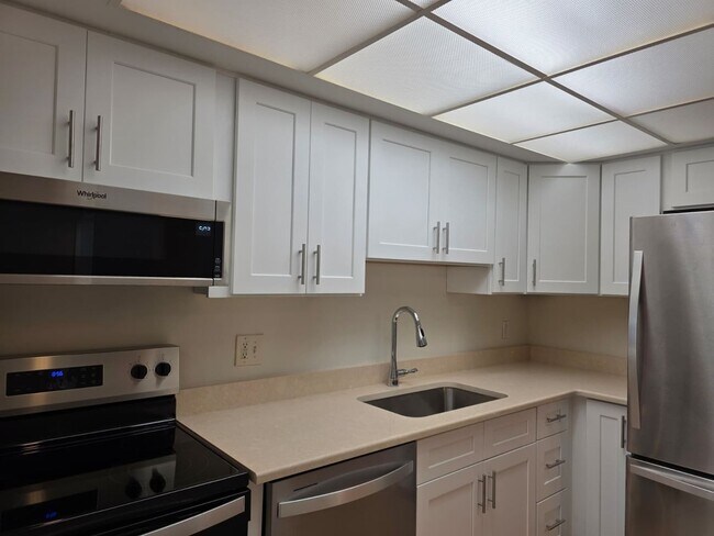 Building Photo - P223 - BBC #5