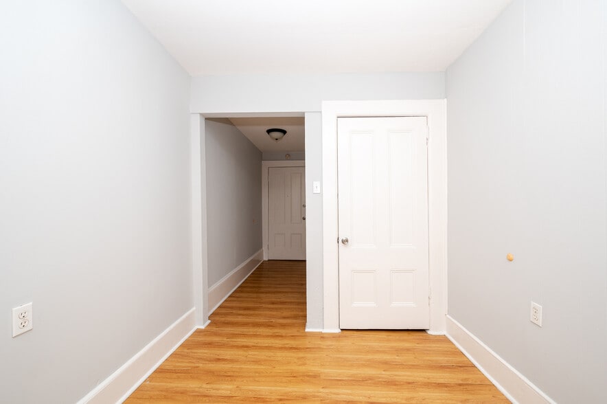 Building Photo - 3102 California St