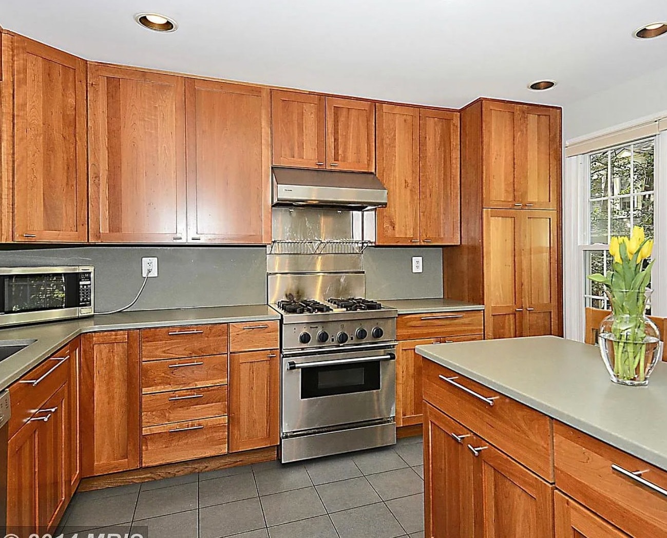 Building Photo - 1127 Fairview Ct