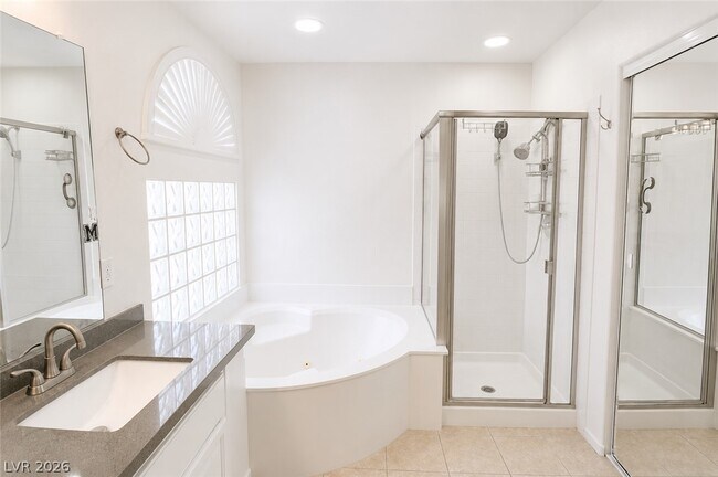Building Photo - 9682 Driftwood Island Ct