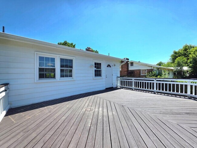 Building Photo - 3424 Ramsgate Terrace