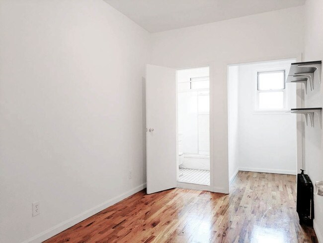 Building Photo - 1874 Harman St