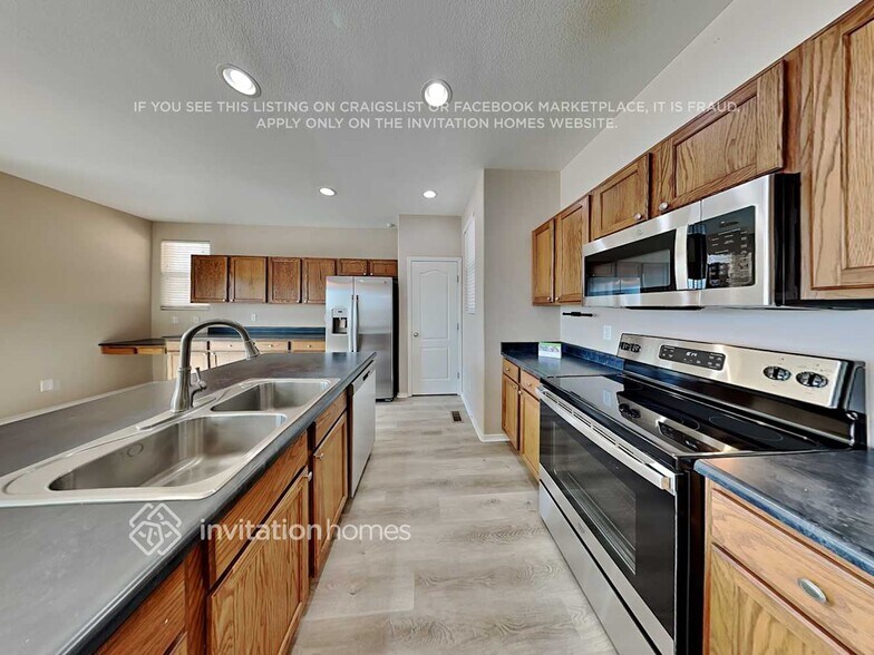 Building Photo - 7091 Silverwind Cir