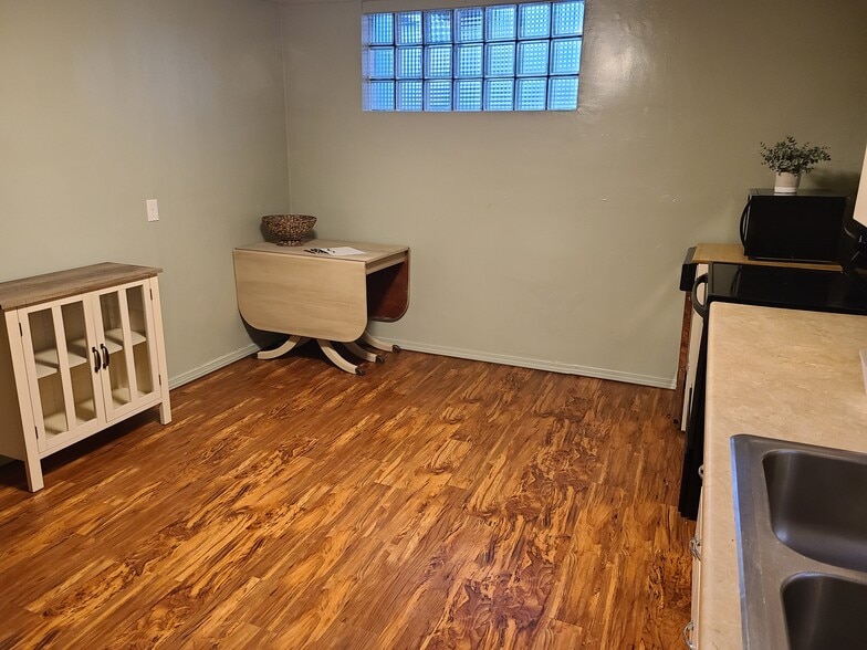 Large eat in Kitchen - 505 Clark Ave