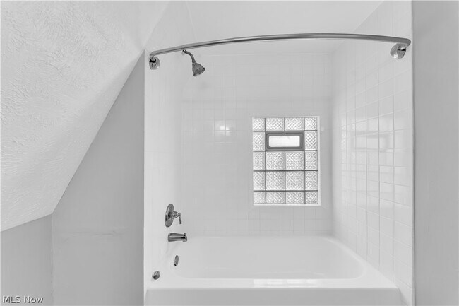 Building Photo - 19409 Raymond St