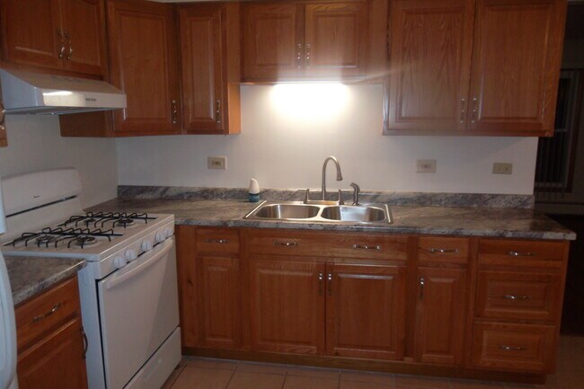Building Photo - 9912 W 58th St