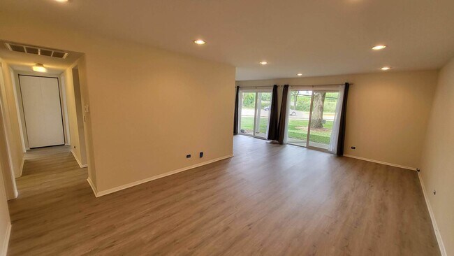 Building Photo - 1186 Auburn Ln