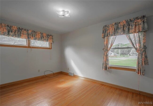 Building Photo - 1088 98th St