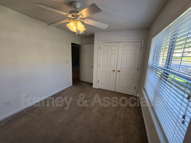 Building Photo - 10828 Glenway Pl