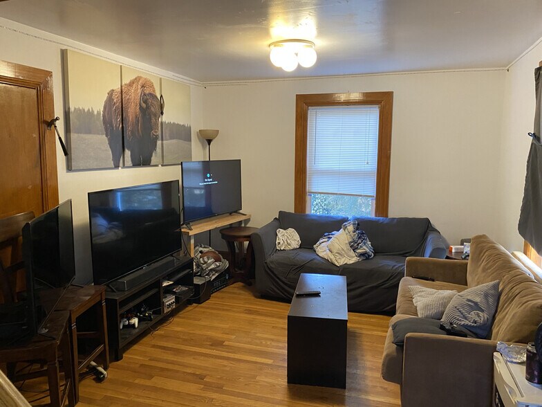 Building Photo - 40 Jay St