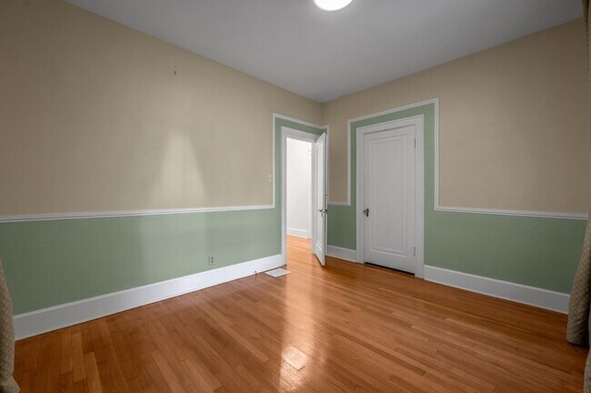 Building Photo - Charming 4Bedroom Stone Home with Detached Guest Apartment & Garage in Chevy Chase