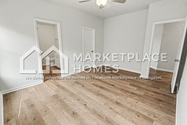 Building Photo - 1716 Amber Ave